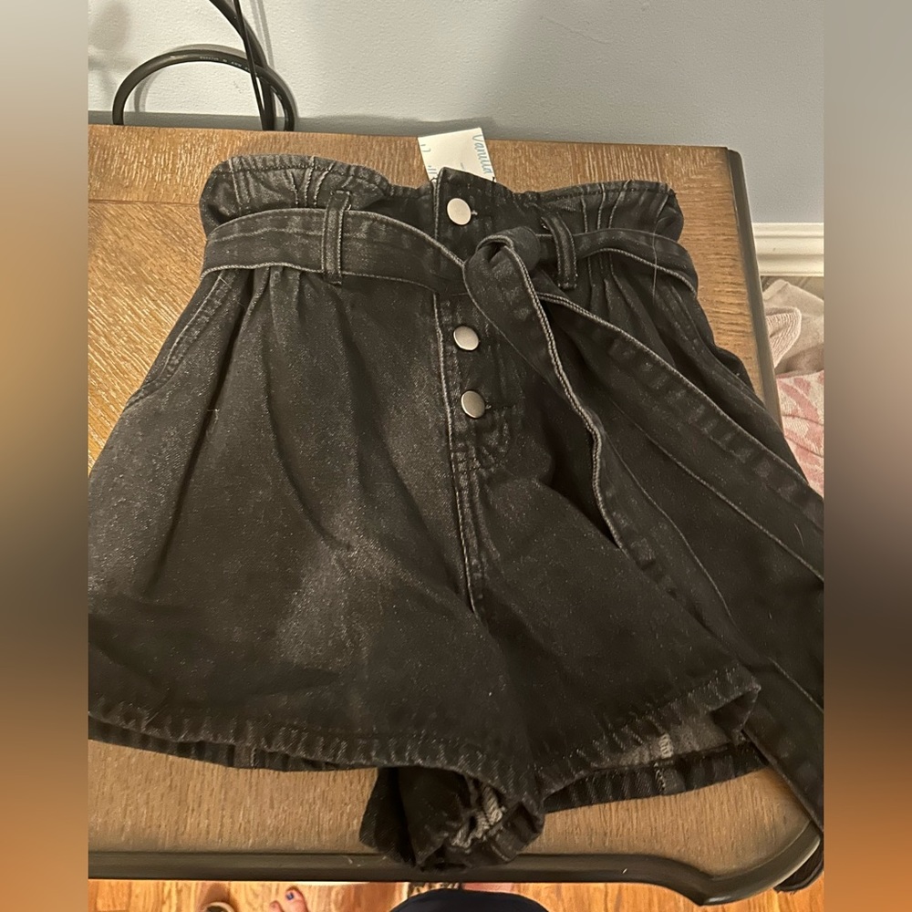 black jean shorts